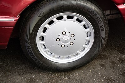 Lot 157 - 1990 Mercedes-Benz 500 SEC