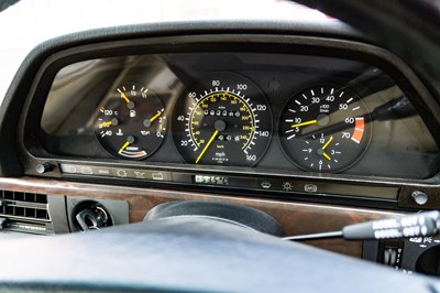 Lot 157 - 1990 Mercedes-Benz 500 SEC
