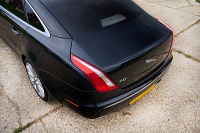 Lot 123 - 2011 Jaguar XJ 5.0 V8 Portfolio
