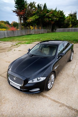 Lot 123 - 2011 Jaguar XJ 5.0 V8 Portfolio