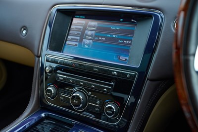 Lot 123 - 2011 Jaguar XJ 5.0 V8 Portfolio