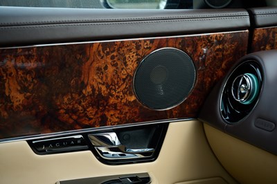 Lot 123 - 2011 Jaguar XJ 5.0 V8 Portfolio