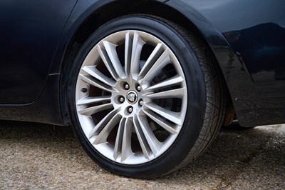 Lot 123 - 2011 Jaguar XJ 5.0 V8 Portfolio