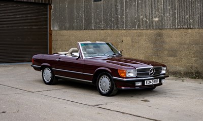 Lot 207 - 1988 Mercedes-Benz 560 SL