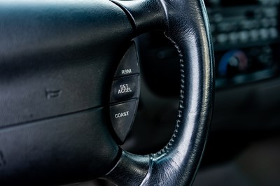 Lot 193 - 2002 Ford F-150 SVT Lightning