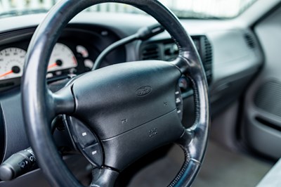 Lot 193 - 2002 Ford F-150 SVT Lightning