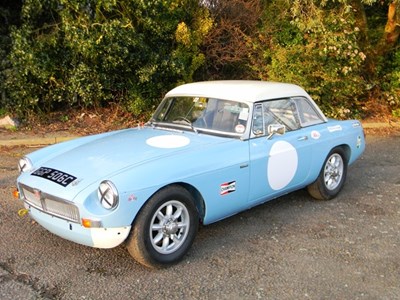 Lot 348 - 1965 MG B