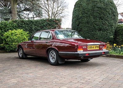 Lot 104 - 1990 Daimler Double-Six Series III (5.3 Litre)