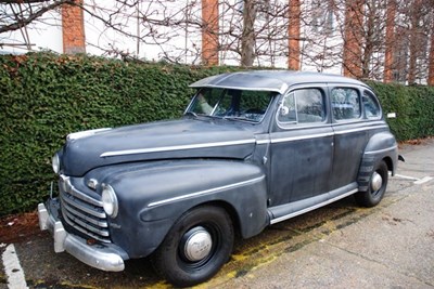 Lot 203 - 1946 Ford Super Deluxe