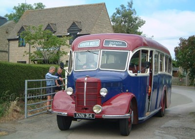 Lot 221 - 1949 Bedford OB Straight Liner Bus/Coach by Duple