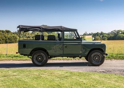 Lot 183 - 1981 Land Rover Series III 109