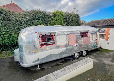 Lot 195 - 1967 Airstream Overlander 26ft