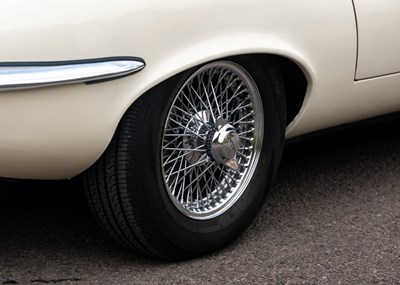 Lot 157 - 1971 Jaguar E-type Series III FHC (5.3-litre)