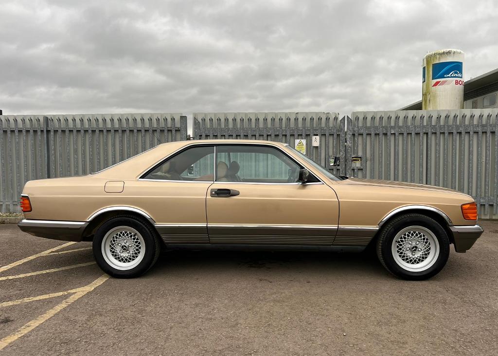 Lot 258 - 1982 Mercedes-Benz 380 SEC