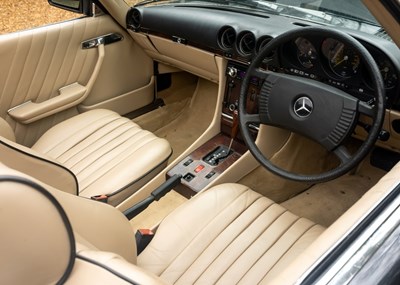 Lot 266 - 1986 Mercedes-Benz 500 SL