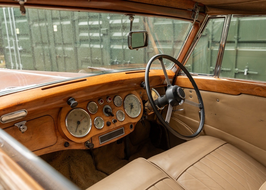 Db18 Lot 272 - 1951 Daimler DB18