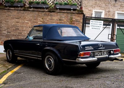 Lot 169 - 1967 Mercedes-Benz 230 SL Pagoda