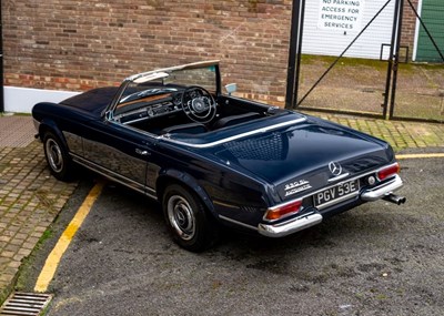 Lot 169 - 1967 Mercedes-Benz 230 SL Pagoda