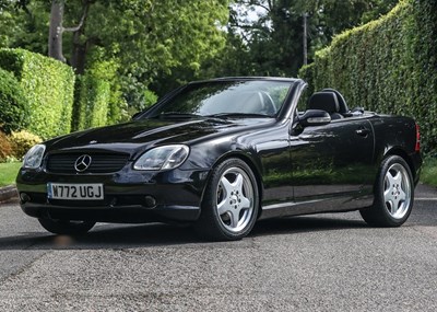 Lot 261 - 2000 Mercedes-Benz SLK 320 AMG