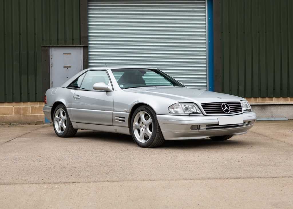 Lot 106 - 2000 Mercedes-Benz SL320
