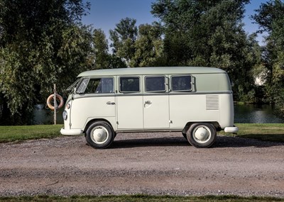 Lot 246 - 1967 Volkswagen Kombi T2