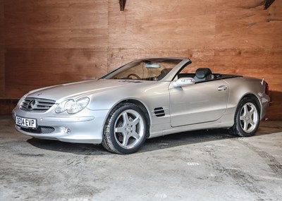 Lot 233 - 2004 Mercedes-Benz SL500