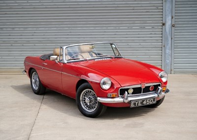 Lot 206 - 1971 MG B Roadster