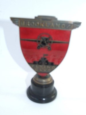 Lot 110 - a rare Brooklands inter-war period Flying Club members badge.