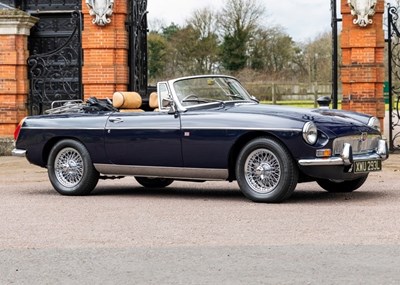 Lot 230 - 1973 MGB Roadster