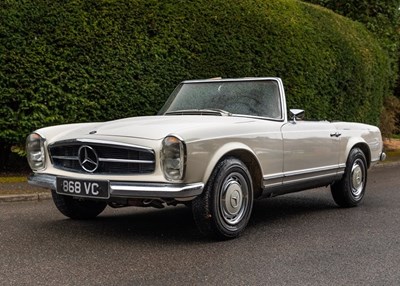 Lot 196 - 1969 Mercedes-Benz  280 SL Pagoda