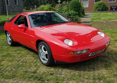 Lot 235 - 1993 Porsche 928 GT