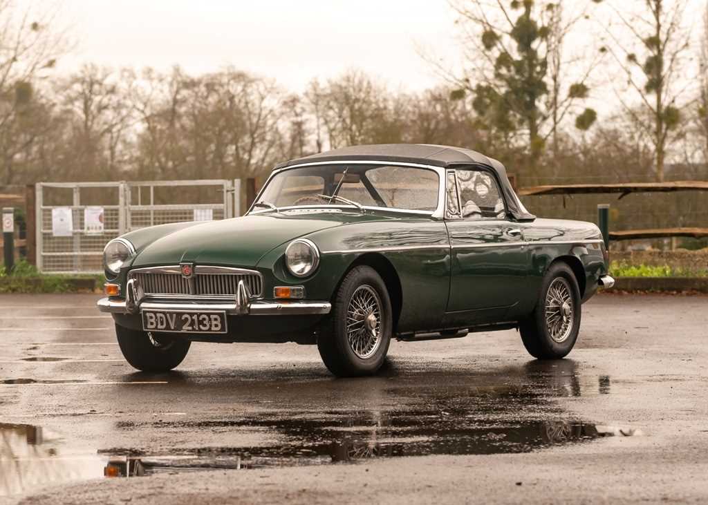 Click for high resolution Lot 184 - 1964 MGB Roadster