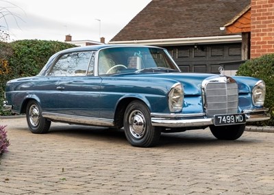 Lot 176 - 1962 Mercedes-Benz 220 SE