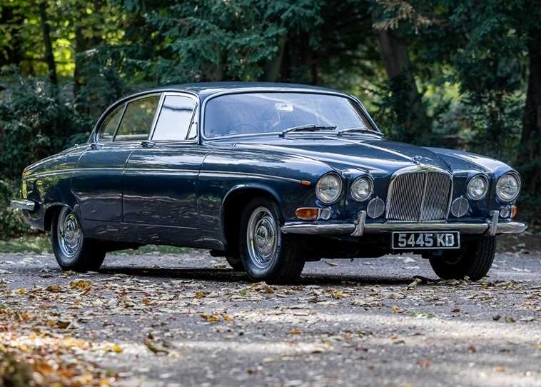Lot 224 - 1968 Jaguar 420G