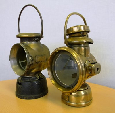 Lot 170 - A powell and Hanmer Ltd polished brass veteran car oil side lamp