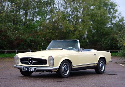 Lot 257 - 1967 Mercedes-Benz  250SL Pagoda