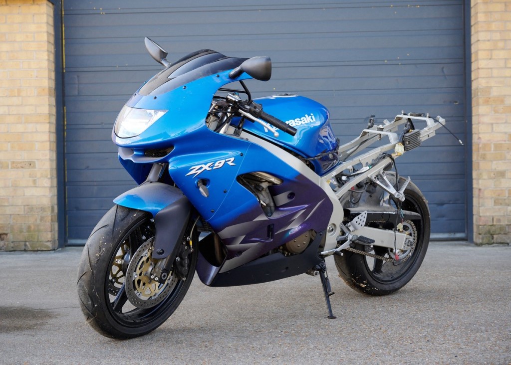 カワサキ（KAWASAKI）1999年 Ninja ZX-7R・カラーチェンジの