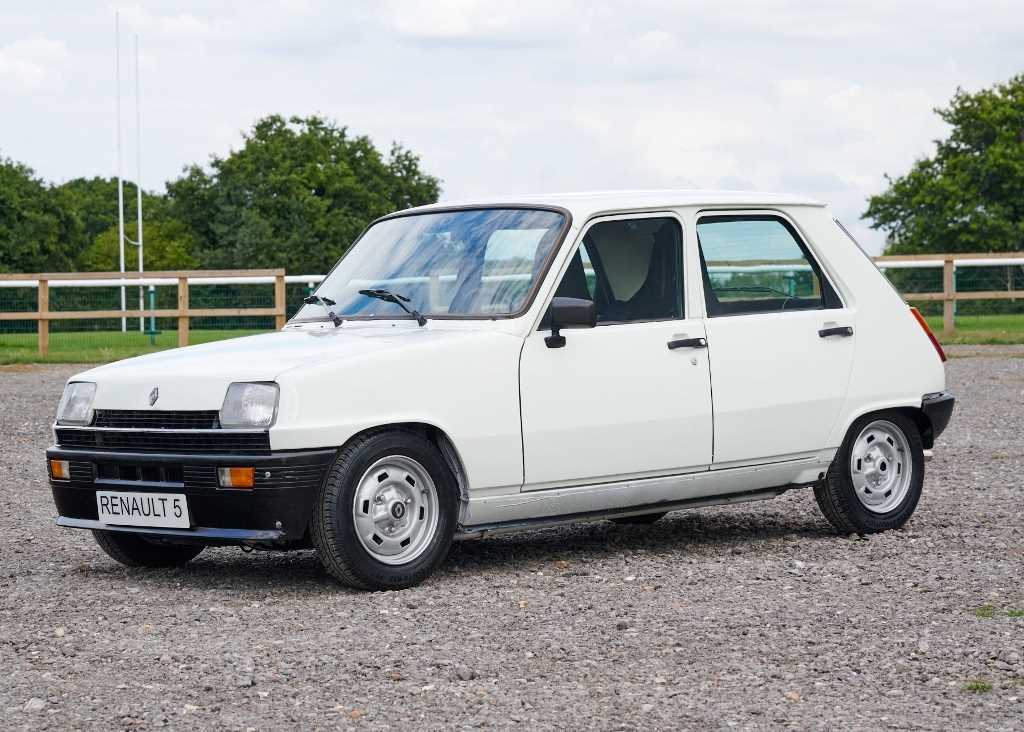 Click for high resolution Lot 130 - 1984 Renault 5