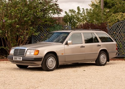 Lot 118 - 1989 Mercedes-Benz 230TE