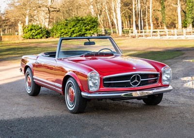 Lot 228 - 1967 Mercedes-Benz  250SL Pagoda