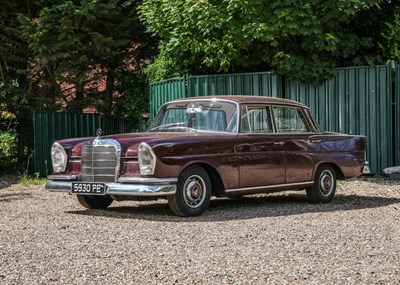 Lot 247 - 1963 Mercedes-Benz 220 SEb Fintail