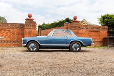 Lot 162 - 1967 Mercedes-Benz  250 SL Pagoda