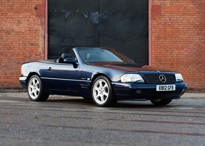 Lot 131 - 2000 Mercedes-Benz SL320 Roadster Designo Edition