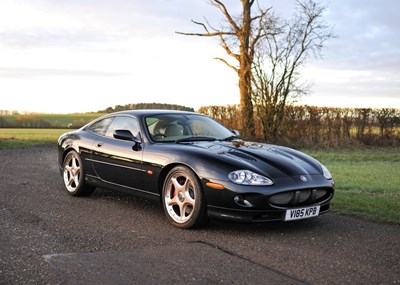 Lot 139 - 2000 Jaguar XKR Coupé