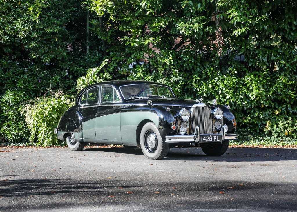 Click for high resolution Lot 124 - 1960 Jaguar  Mk. IX