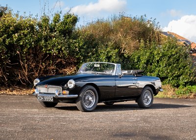 Lot 251 - 1968 MG  B Roadster