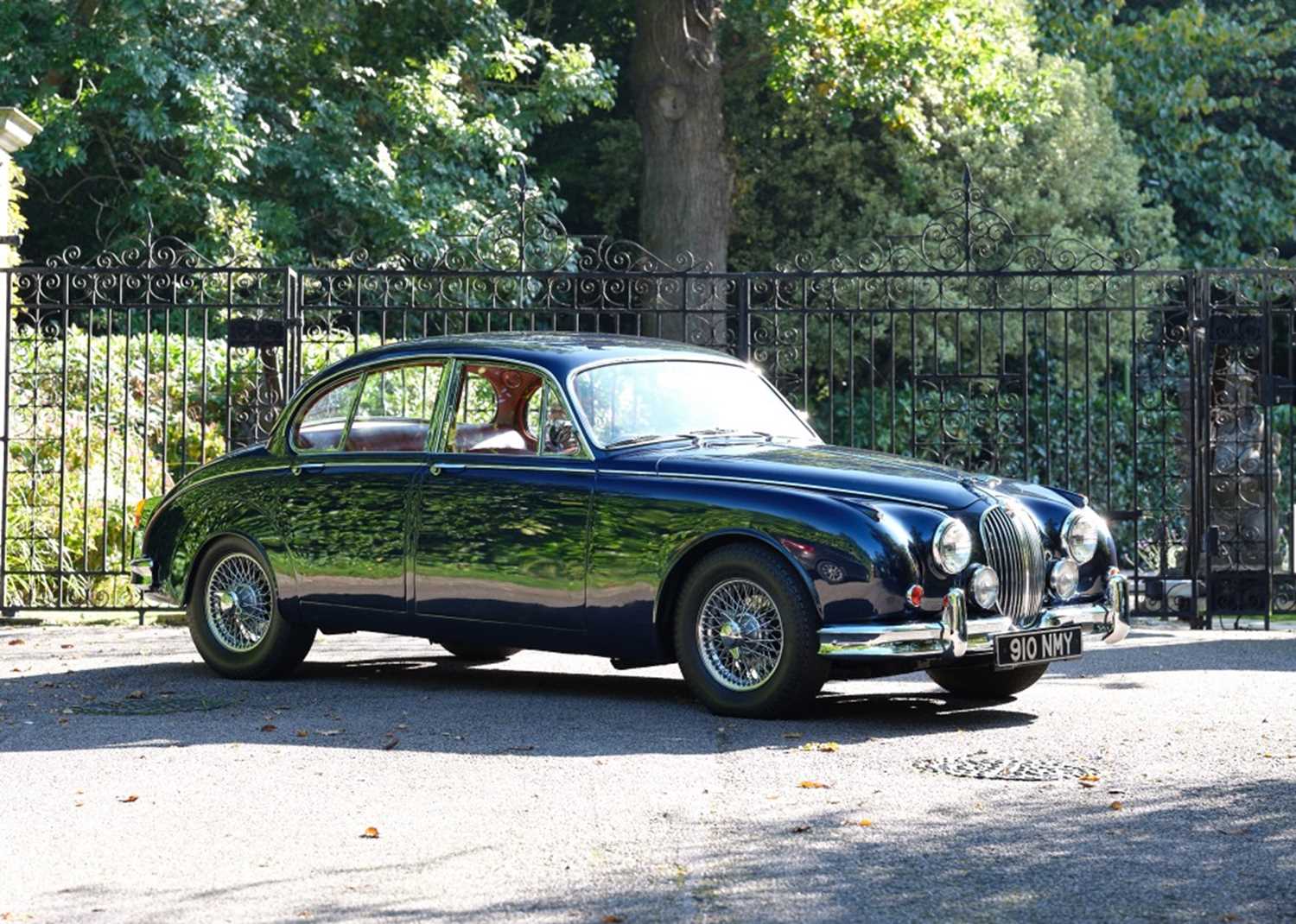 Click for high resolution Lot 141 - 1960 Jaguar Mk. II (3.8 litre)