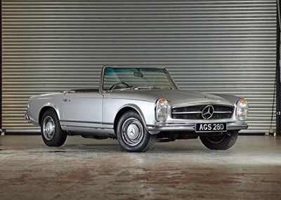 Lot 218 - 1966 Mercedes-Benz  230 SL