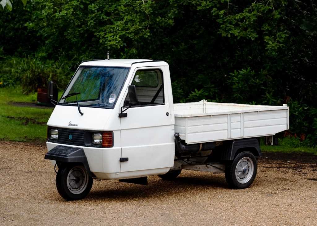 Lot 108 - 2007 Piaggio APE TM Tricycle Tipper