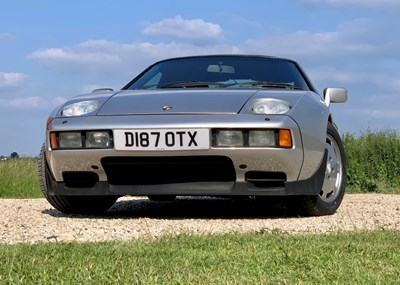 Lot 296 - 1986 Porsche 928 S2